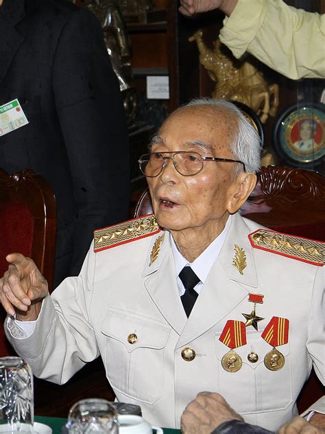 Vo nguyen giap, the vietnamese general who masterminded victories against france and the us, has died aged 102. Vo Nguyen Giap: Obituario para un general - EL PROFESOR