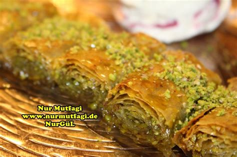 Fistikli Sarma Baklava Hazir Yufkadan Fistikli Baklava Tarifi Nur