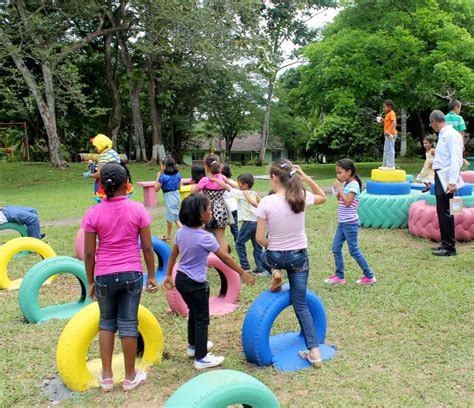 Jugar juegos multijugador en los móviles actuales se ha transformado en un entretenimiento favorito para muchos de nosotros. Tips para que tu hijo deje el celular y salga a jugar al ...