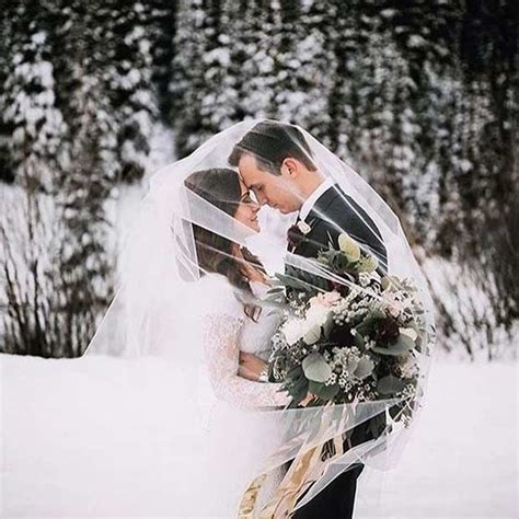 23 Unique Ideas For A Winter Wedding Winter Wedding Photos Wedding