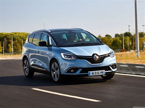 Renault Grand Scenic (2017) - picture 5 of 87 - 1280x960