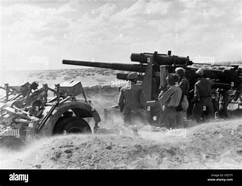 Deutsche 88 Cm Flak 36 In Afrika 1942 Stockfotografie Alamy