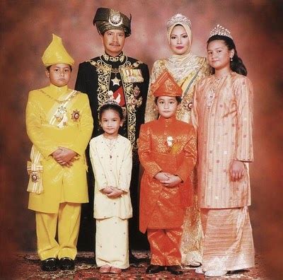 See more ideas about johor, sultan, johor baru. KELUARGA AWANG OSMAN (KEDAH): August 2012