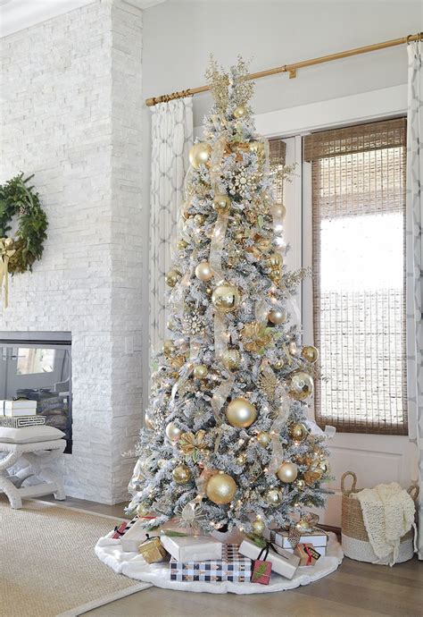 Cool 50 Stunning Modern Christmas Tree Decorations Ideas