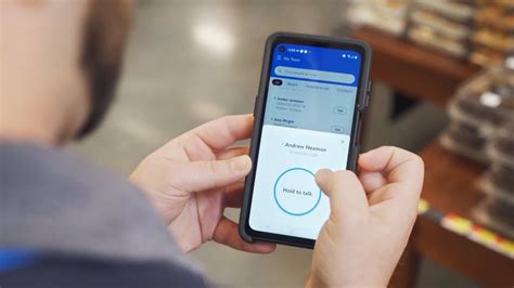 Walmart launches employee app, half its workforce to get smartphones
