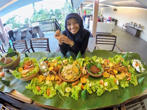 Gambar tentang Rumah Makan Khas Sunda Berkah Kota Bandung, Jawa Barat
