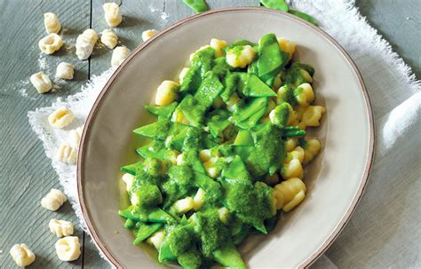 Nasello panato con maionese alle erbe. Ricetta Gnocchetti con le taccole - Le ricette de La ...