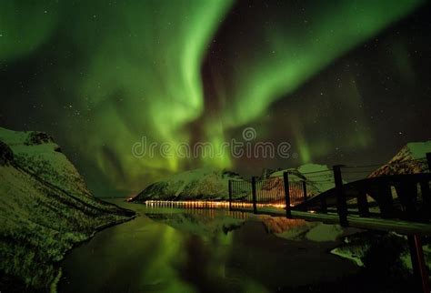 Aurora Borealis En Las Islas De Lofoten Noruega Imagen De Archivo