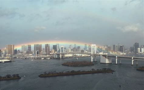 Real Rainbow Lines Up With Tokyos Famous Rainbow Bridge Laptrinhx News