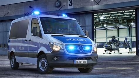 Mercedes Sprinter Mit Blaulicht Für Die Bundespolizei Auto