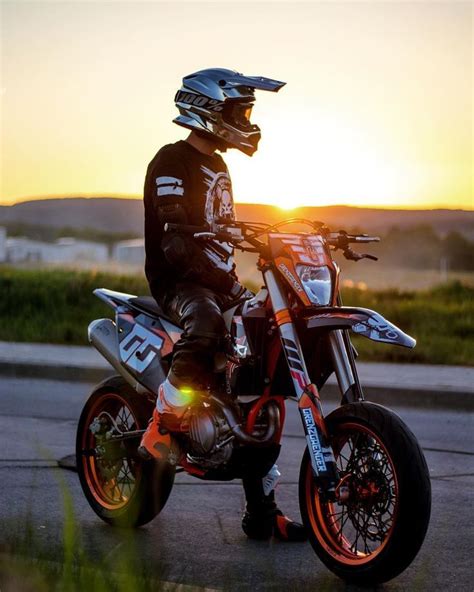 Dirt bike wallpapers dirtbike kawasaki backgrounds bikes motorcycle cool desktop 4k ktm wallpapercave usa honda biking wallpapersafari monster arena energy. Now that is cool! | Motor jalanan, Pembalap, Mobil