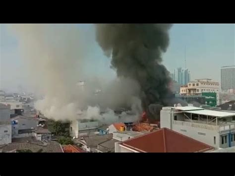 Yang terletak di indramayu indonesia,tulis akun @saimaa90 sambil memberikan. Kebakaran Mangga Besar Hari Ini di Jalan Madu Tamansari ...