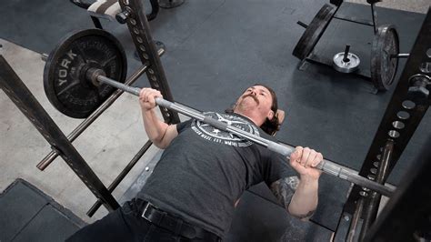 Stay Safe When You Bench Press How To Set The Safety Pins With Mark
