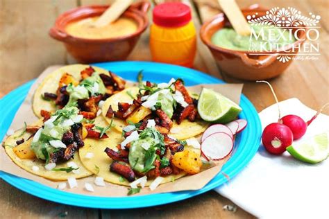 Al pastor meat is, apparently, marinated before cooking. Tacos al pastor, deliciosos y fáciles de preparar ...