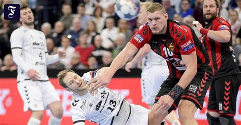 The match starts at 18:45 on 19 november 2020. THW Kiel bezwingt den Titelverteidiger in der Champions League
