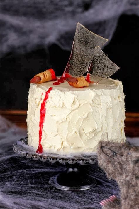 25 Weird Creepy Spooky And Scary Halloween Cakes Spicytec