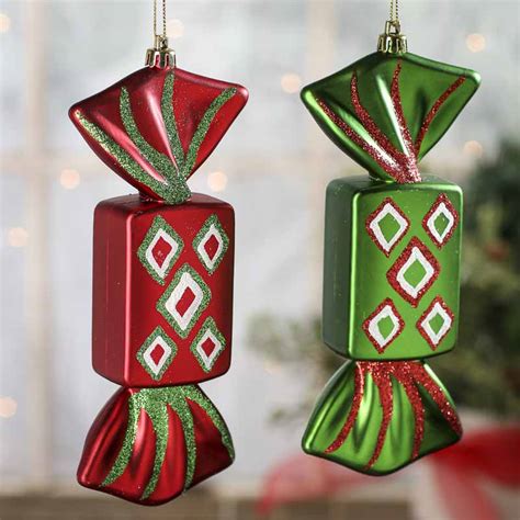 Chasing fireflies has a simple tutorial so you and your children can make great memories and ornaments at the same time! Large Sparkling Wrapped Candy Ornaments - Christmas ...