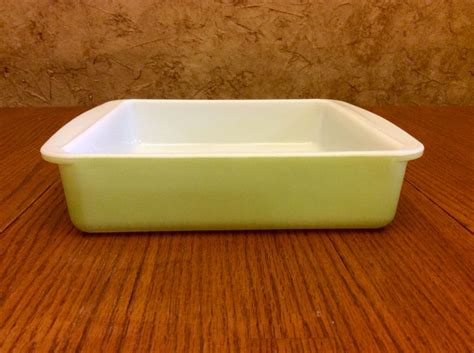 Vintage Pyrex Lime Green 8 Inch Square Baking Dish 222 Etsy Pyrex Vintage Pyrex Lime Green