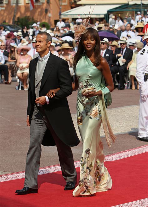 The Ultimate Celebrity Scoop: The Celebrity Mint