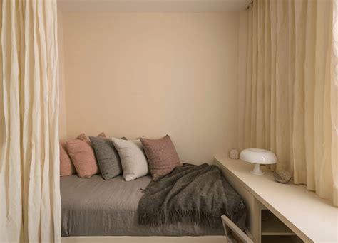 We did not find results for: Steal This Look: A Belgian-Inflected Guest Bedroom, 100 ...