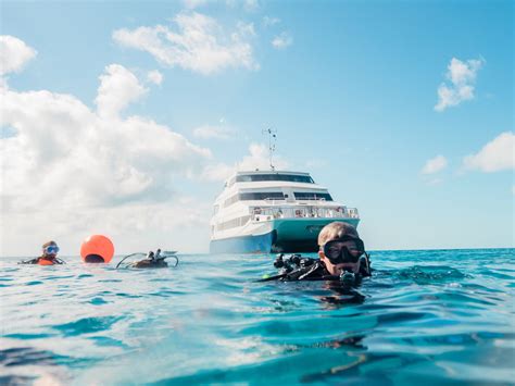 Aqua Cat Bahamas Best Dive Liveaboards For Underwater Photography