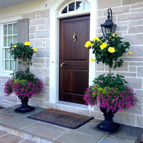 67 Best Front Door Flower Pots And Porch Planters 2021 Guide