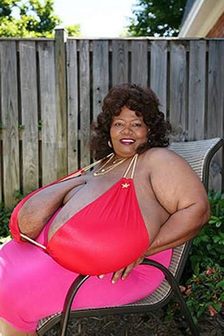 Annie Hawkins Meet The Woman With The Largest Natural Breasts In The