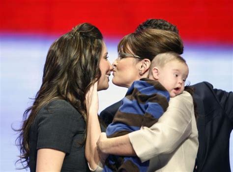 Politics And World News Sarah Palin Proud Of Bristol Palin On Dancing With The Stars Dwts