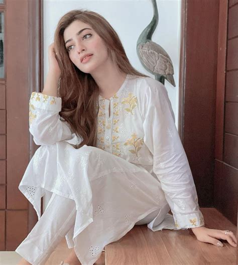 Nawal Saeed Looks Stunning In Beautiful Outfit See Photos