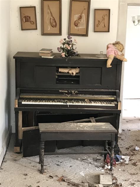 Abandoned house outside Knoxville, TN : r/urbanexploration