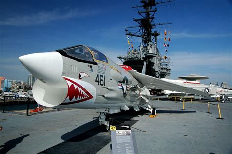 Vought F 8 Crusader Uss Midway Fighter Aircraft Us Navy Aircraft