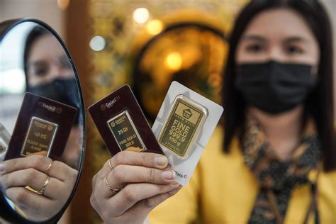 Harga Emas Antam Hari Ini Anjlok Rp12.000, Ini Daftar Harganya - Jogjaaja