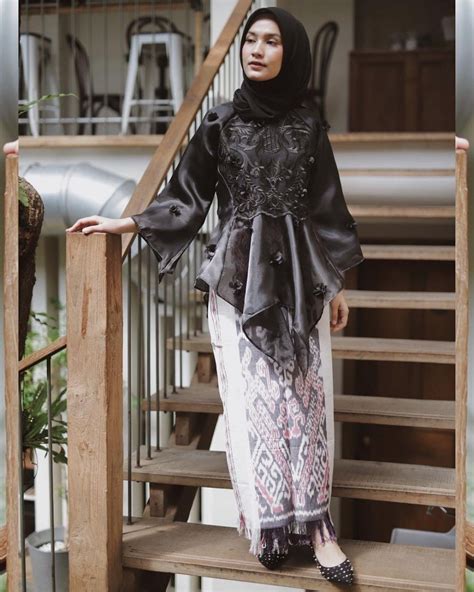 10 Style Dress Dan Kebaya Organza Untuk Kondangan Hijab