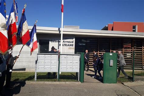 attentat de trèbes la caserne de gendarmerie de voreppe prend le nom du colonel arnaud beltrame