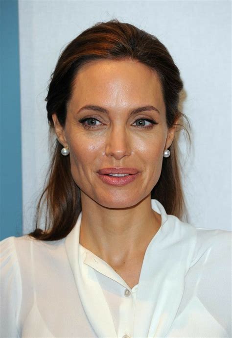 Pin By Amol On Angelina Jolie Angelina Jolie Angelina Jolie Photos