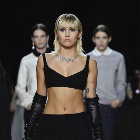Miley Cyrus Walks In Marc Jacobs Fw 2020 Fashion Show