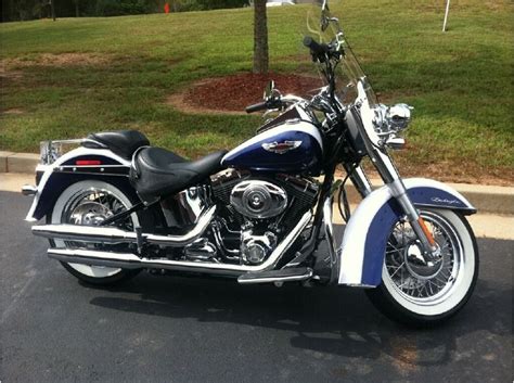 A truly awesome collection of harley davidsons, indian, and more awaits! Buy 2007 Harley-Davidson Softail DELUXE on 2040motos