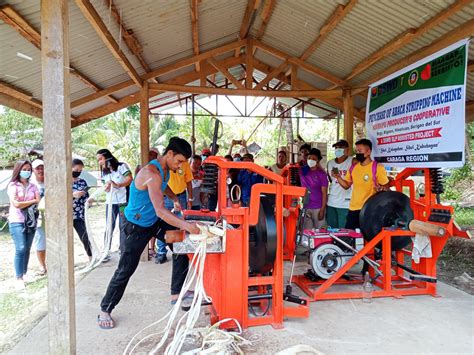 farmers association receive livelihood project from dswd dswd field office caraga