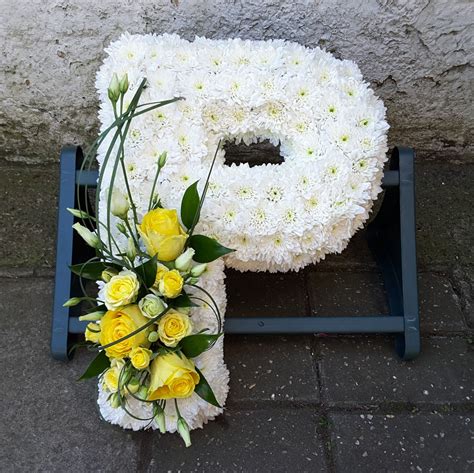 Send sympathy flowers online send flowers sympathy bouquets online are available for your convenience so that you don't have to visit a local florist. Send Flowers London Same Day / Secret Gardenflowers ...