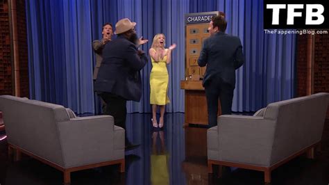 Sydney Sweeney Flashes Her Nude Boob On The Tonight Show With Jimmy Fallon Pics Video