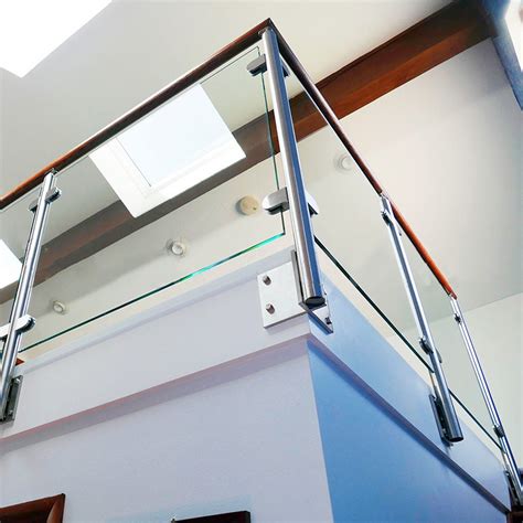 Hihaus 2022 New Design Aluminum Handrails Steel Railing With Glass