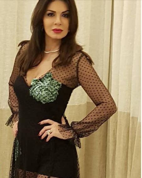 .نجلاء بدر بفستان فضى مميز و مثير فى مهرجان الجونة السينمائى, حصريا فضيحة الفنانة نجلاء بدر للكبار فقط 18, بوسي بالبكيني المثير ساخنه اغراء نار جديد. نجلاء بدر تفجر مفاجأة بشأن علاقتها بالكينج محمد منير ولهذا ...