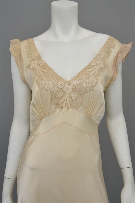 1930s cream satin lace vintage gown negligee nightgown vintagevirtuosa