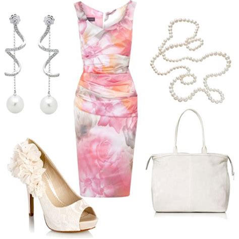 16 Beautiful Easter Outfits