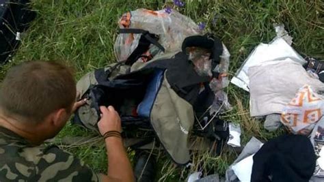 Image Shows Mh17 ‘victims Ring Eyed By Rebel Al Arabiya English