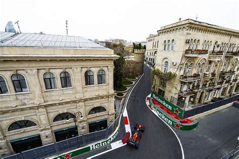 Enjoy all the thrills and spills from a memorable battle for pole in baku.for more f1® videos, visit. F1 - Ricciardo fecha a sexta-feira na frente em Baku ...