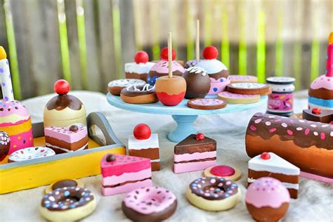 8 Amazing Diy Cupcake Stands Made Out Of Various Materials