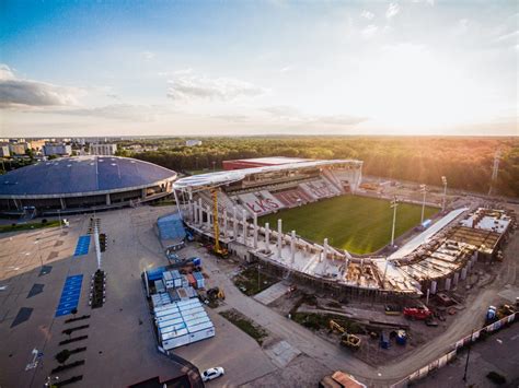 They are best known for their football club, but are represented in many sports such as basketball, volleyball, tennis, athletics and in the past ice hockey. Budowa stadionu ŁKS Łódź (Serce Łodzi) - dron | ŁKS Łódź ...