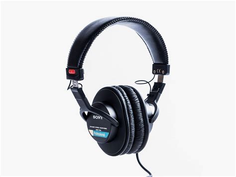 These are the best studio headphones you can get right now. 10 Best Cheap Headphones and Earbuds for 2019 (Under $100 ...