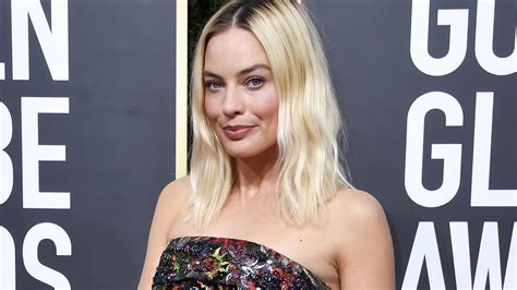 Margot Robbie Created Fake Twitter Account To Understand Conservative Women For Bombshell